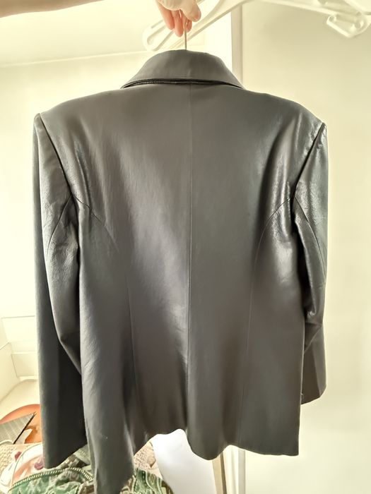 Кожаный пиджак плотный качественный