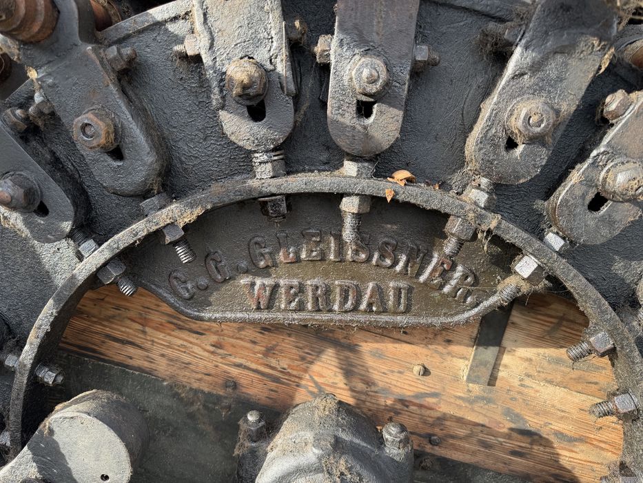 Антикварна текстилна машина Carding Machine (1900–1930 г.)