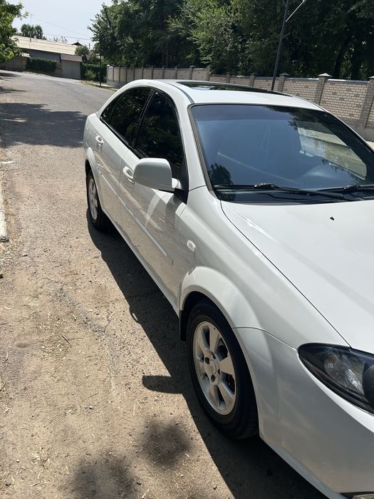 Продаётся Lacetti Gentra