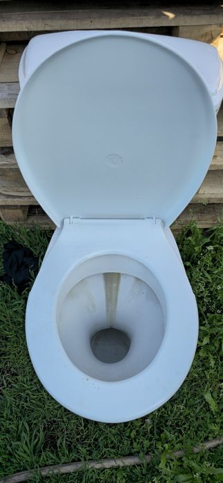 Унитаз туалетный