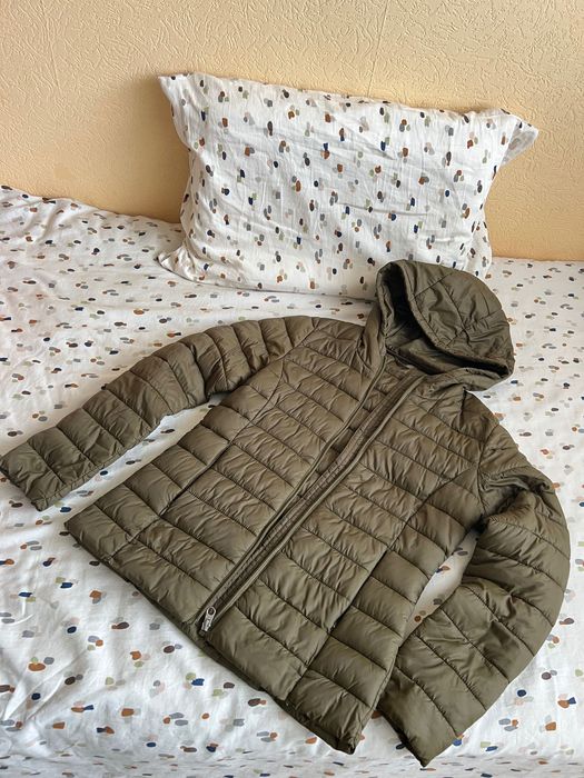 Преходно яке зелено