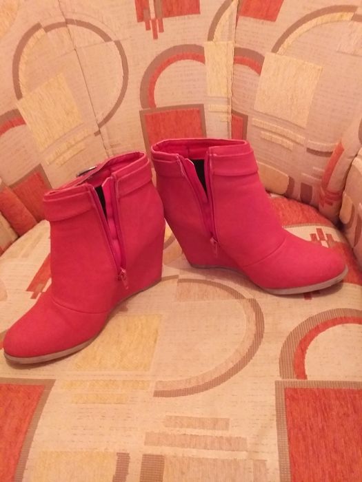 Страхотни Дамски боти 36 номер