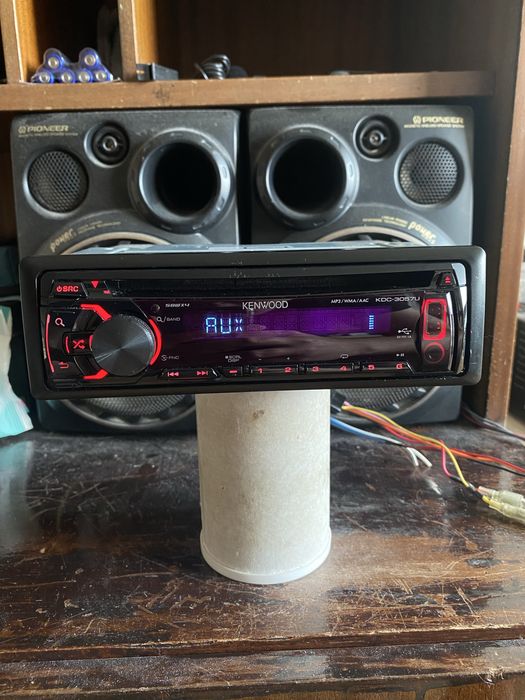 KENWOOD kdc-3057u - КАТО НОВ - USB, CD mp3, AUX плеър за кола сд авто радио