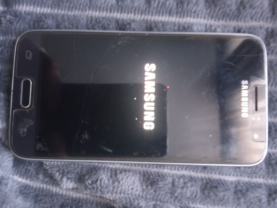 Телефон SAMSUNG Galaxy 10. androld
