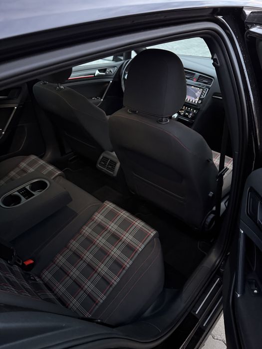 VW Golf 7 Performance 230 cp DSG