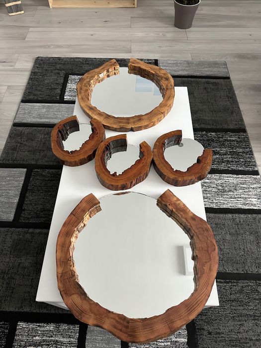 Oglindă decorativă de lemn