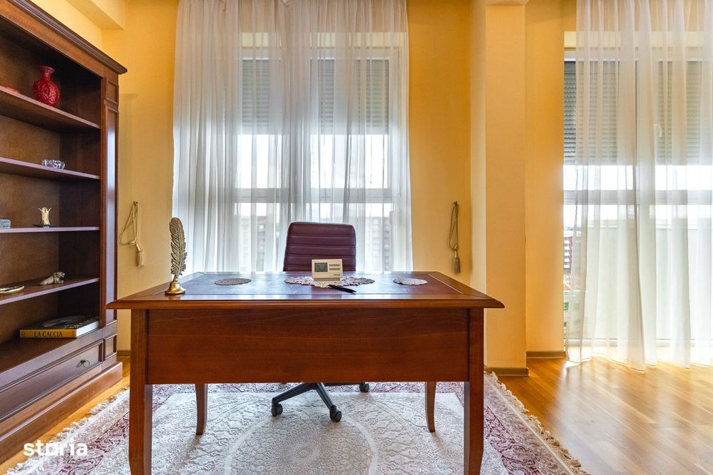 Penthouse cu terasă, lift și aer condiționat în Brasov
