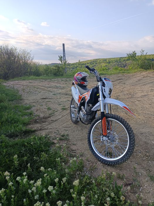 Enduro Kayo T2  model 2025