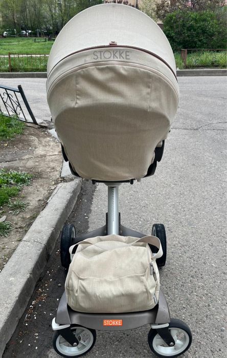 Коляска прогулочная Stokke Xplory