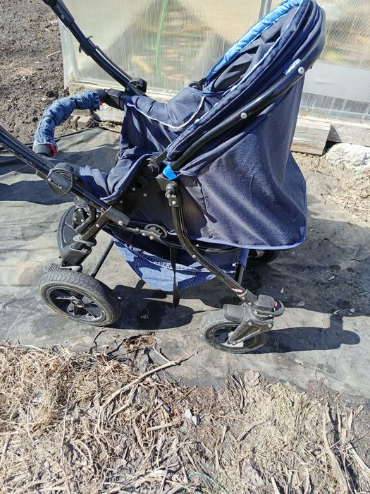 Продам коляску..