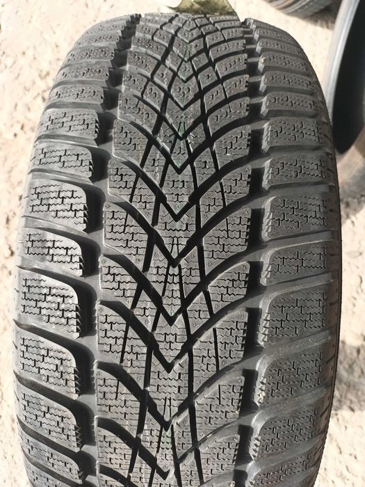 1 Нова зимна гума 235/45R18 Dunlop SP Winter Sport 4D 98V XL  Germany