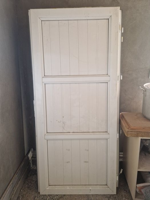 Пластмасовый Двустворчатая дверь