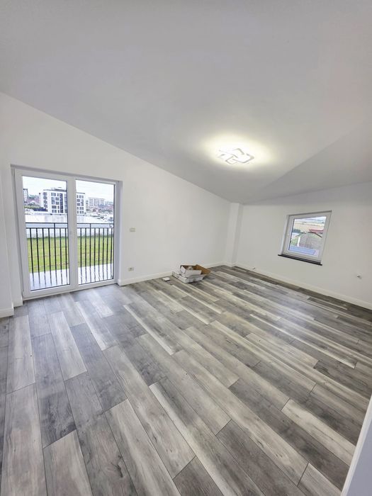 Vind apartament Cu 3 camere
