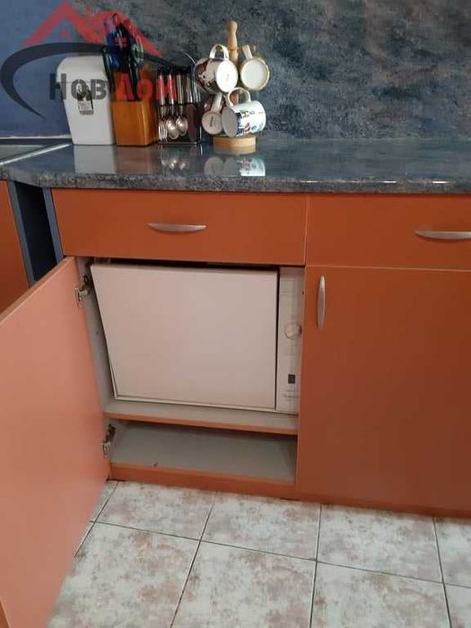 Дава се под наем Двустаен апартамент в Велико Търново, Център - 80 кв.м за 357 € - Снимка #4