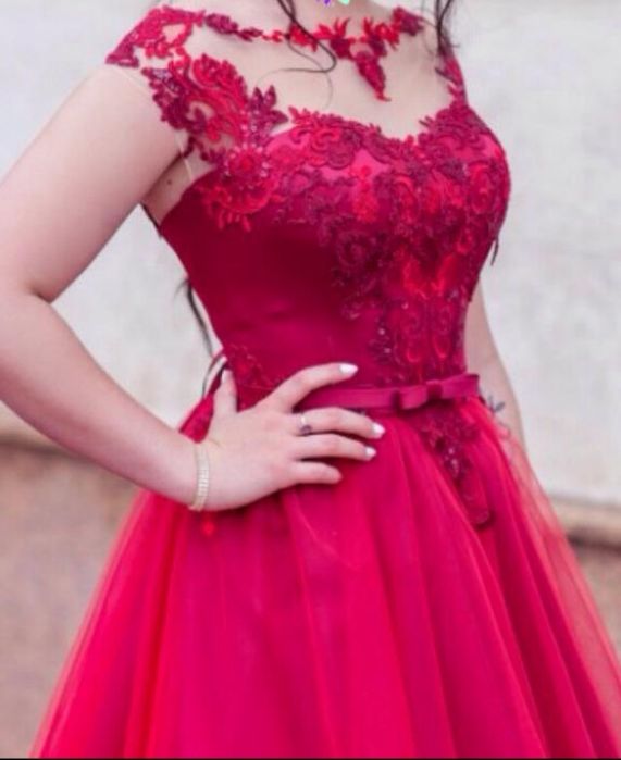 Платье вечернее