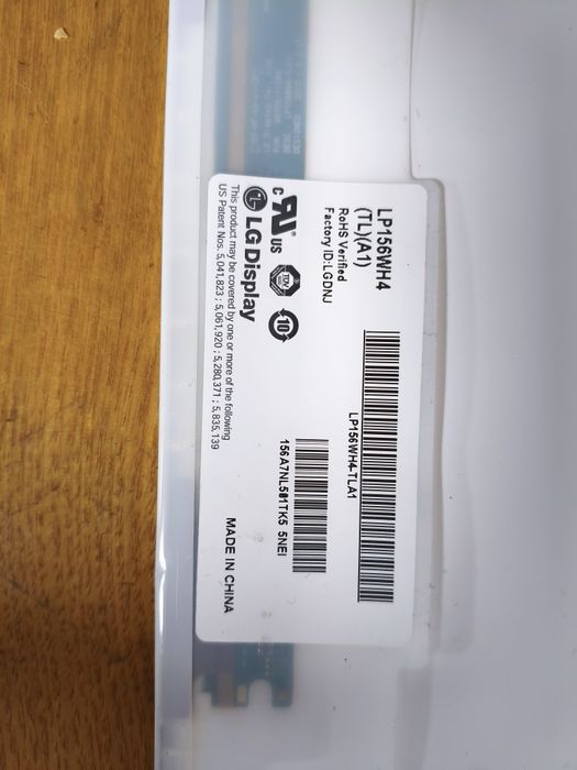 15.6 40 pin matritsa sotiladi