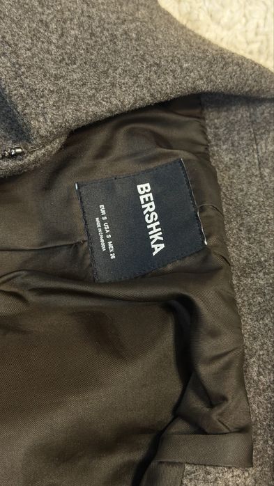 Укороченная куртка Bershka