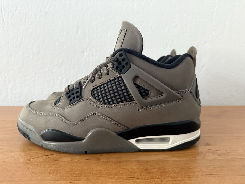Nike Air Jordan 4 Retro “Cave Stone”
