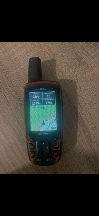 Цисто нов gps garmin 64s