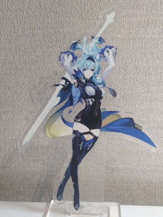 Фигурки из игры.