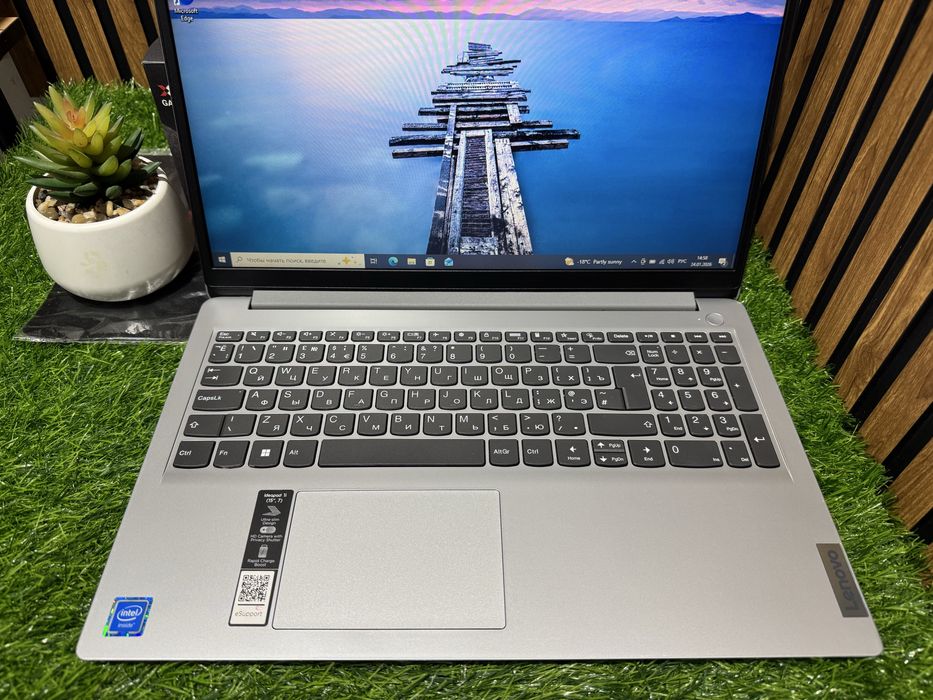 Ноутбук Lenovo ideaPad 1i Celeron N4020|4GB|SSD256GB|UHD Graphics|