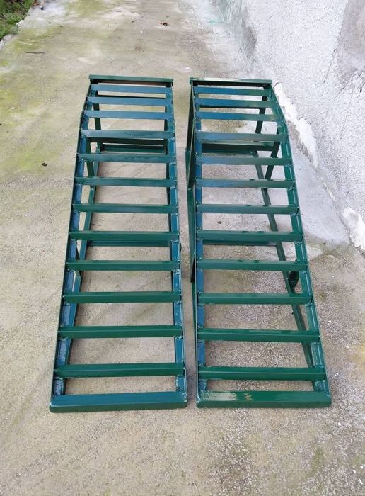 Естакади за повдигане на автомобил