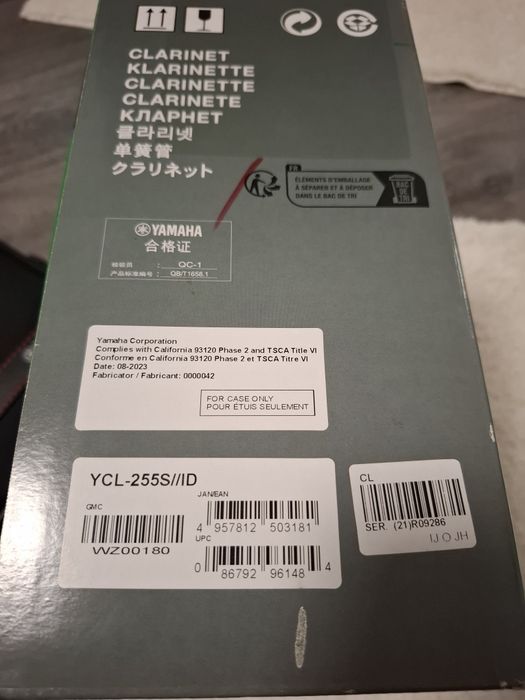 Vând clarinet Yamaha