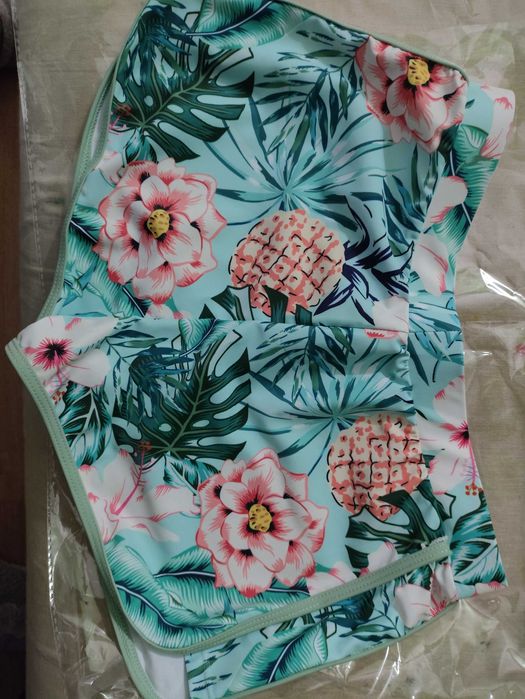 Спортен бански за сърф