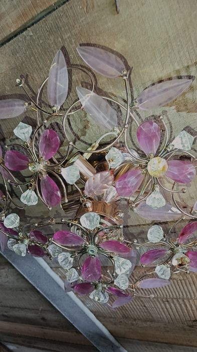 Продам люстру пяти ламповую