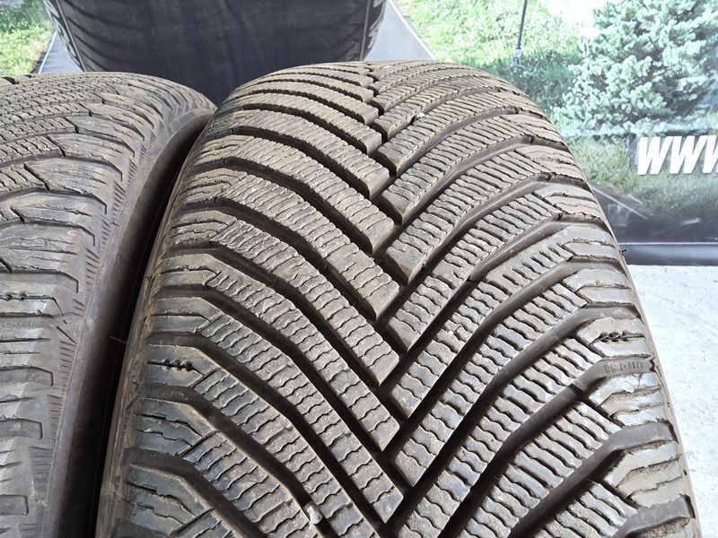 235/60/18 MICHELIN 4бр