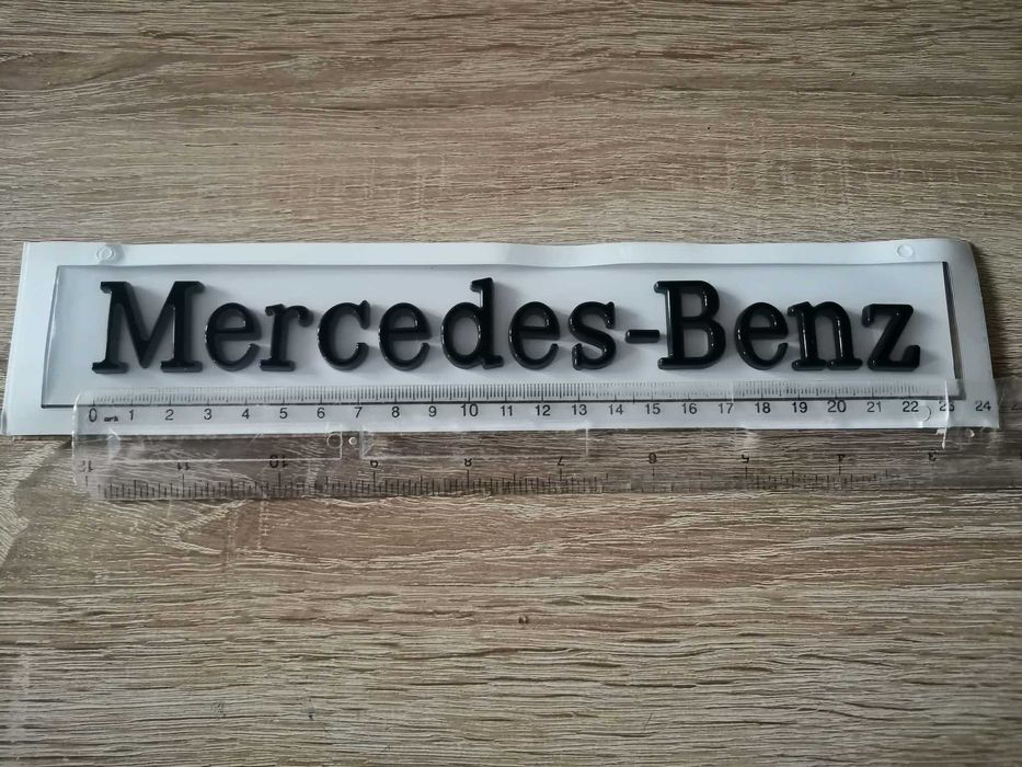 черен надпис Mercedes-Benz голям размер
