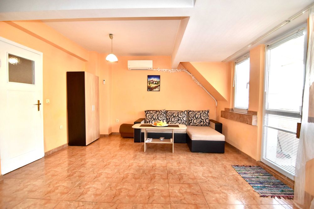 Продава се Двустаен апартамент в Пловдив, Център - 80 кв.м за 1813 €/кв.м - Снимка #1