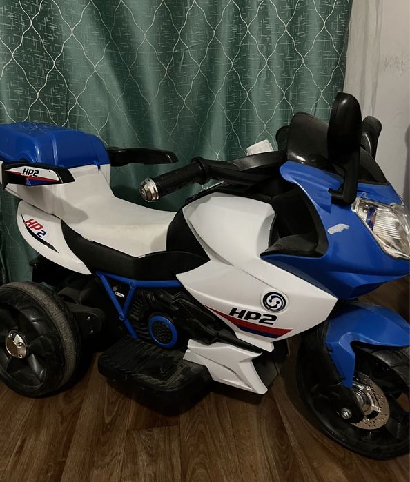 продается детская электро машина