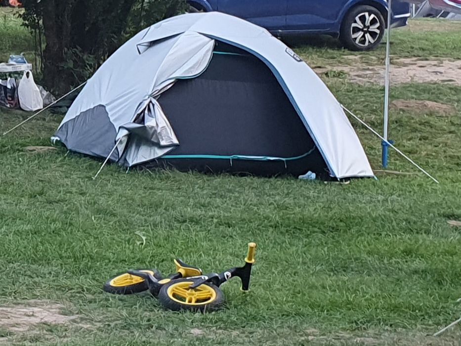 Vand cort de la Decathlon