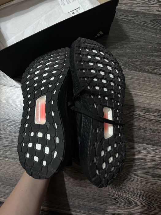 Кроссовки adidas оригинал 40 размер