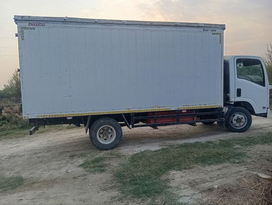 Исузи сотилади автобусдан йигилган