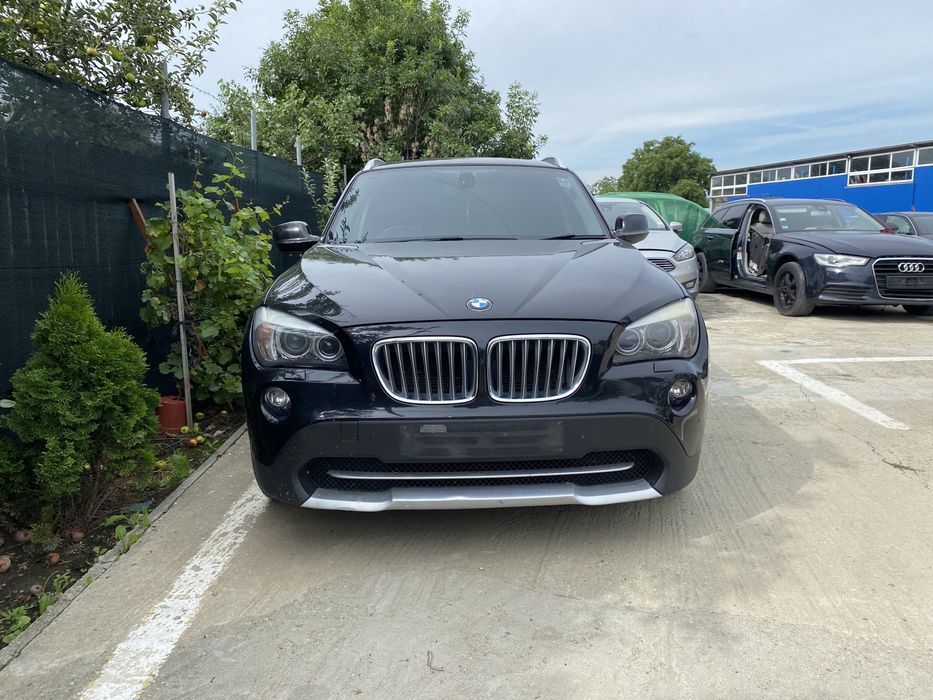 Haion cu lunetă BMW X1  2011