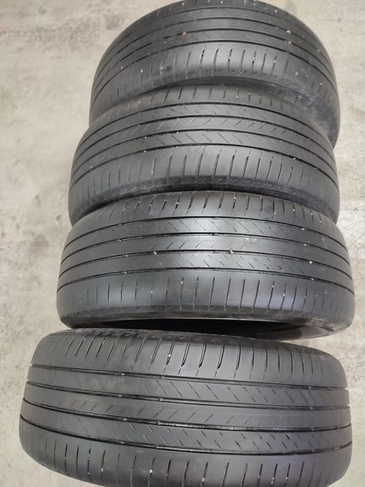 Продам комплект резины 235/55/19