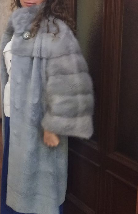 Шуба из голубой норки
