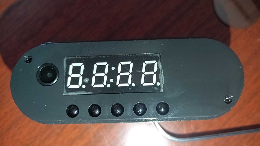 ceas cu camera video ascunsa