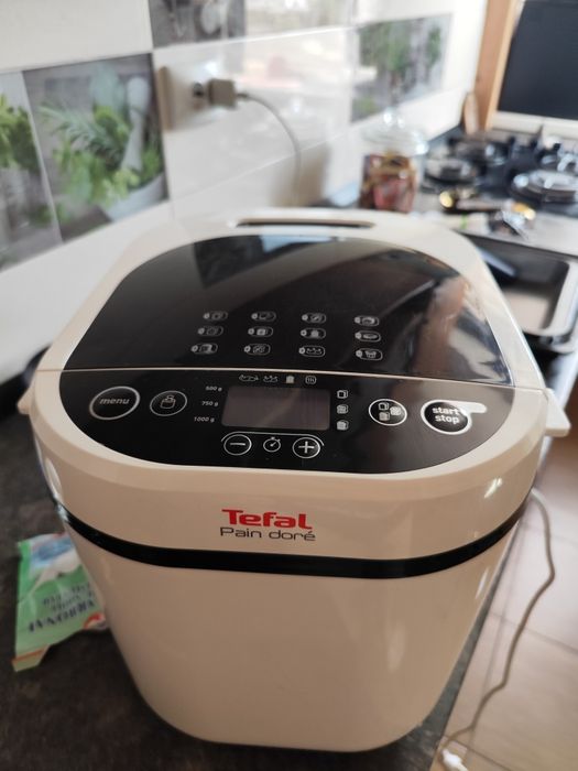 Aparat de facut paine Tefal