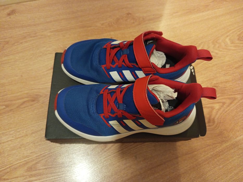 Маратонки за момче размер 33