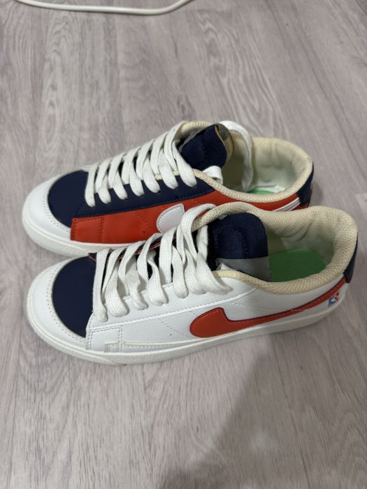 продам кроссы белые б/у