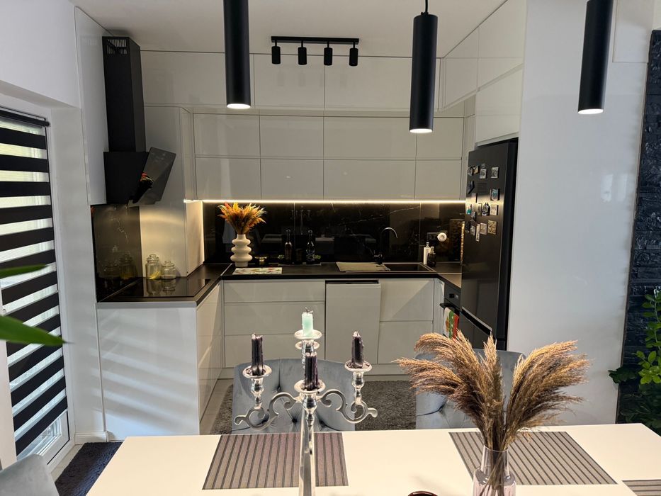 Vand casa duplex Lisaura