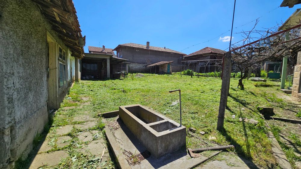 Продава се Къща в с. Дряновец, Област Разград - 120 кв.м за 139 €/кв.м - Снимка #2