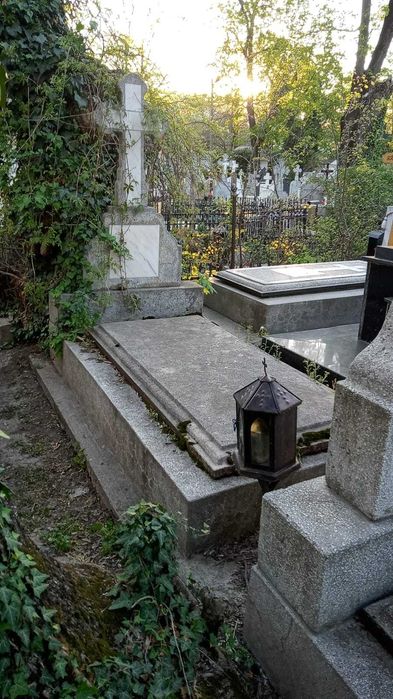 Loc de veci cimitir BELLU cu pozitie excelenta, liber, Fig.15, 3mp.