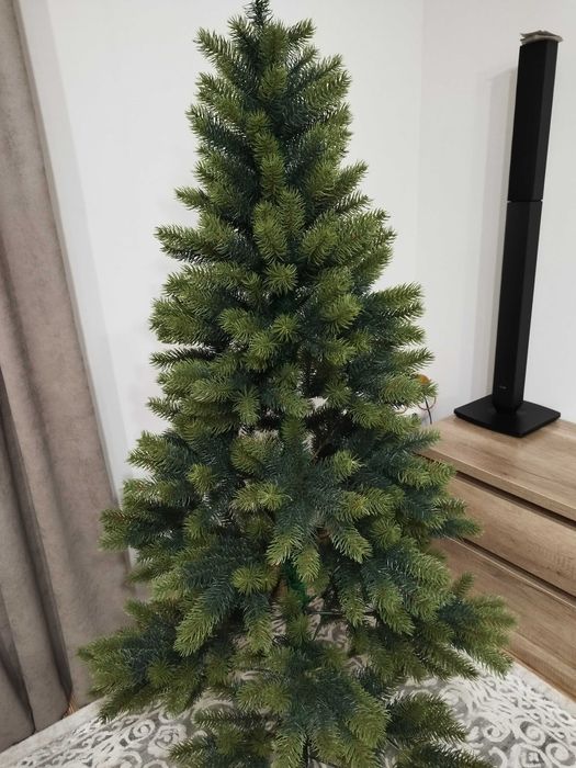 Ёлка искусственная