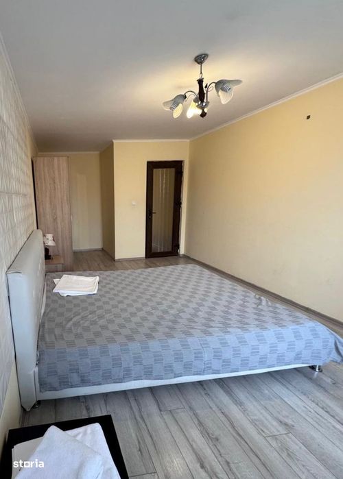 Apartament 3 cam de închiriat, cart. Rogerius