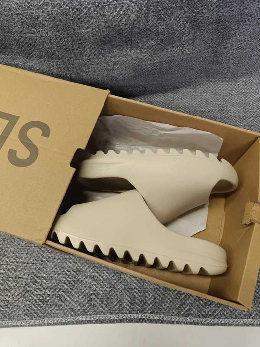 #STOC LIMITAT# Yeezy Slide Bone Papuci Yeezy Bej - Livrare Verificare -
