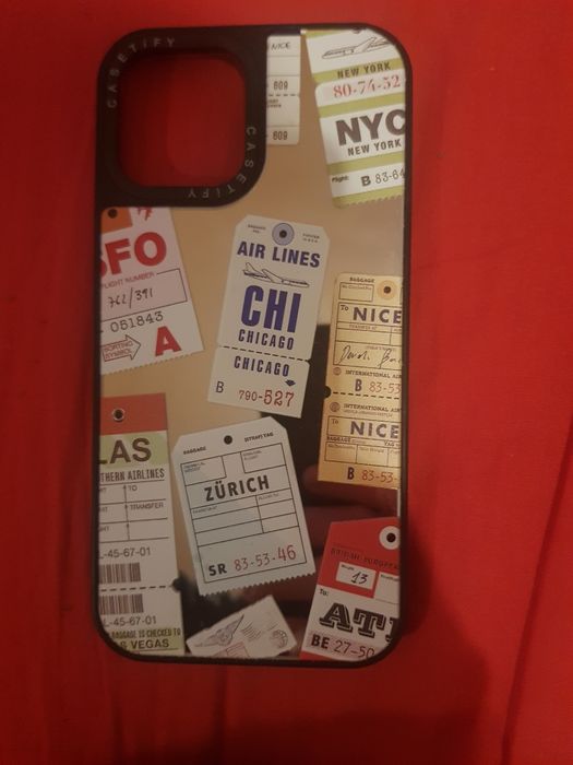 Vand Huse Iphone 12pro Max . Husele sunt noi  la cutie !